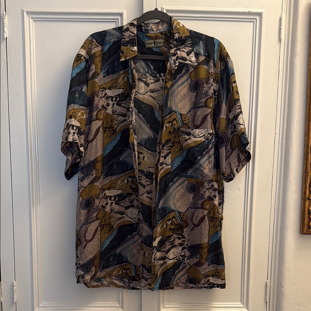 Abstract Patterned Short-Sleeve Robert Stock Silk Shirt